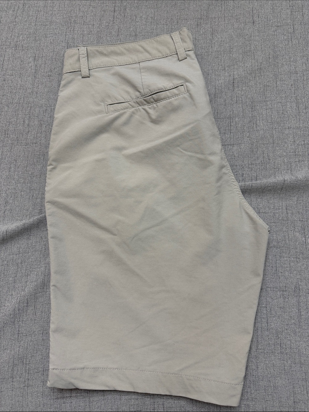 GAP Men’s Tech Short Classic Khaki Chino Shorts Size 33.